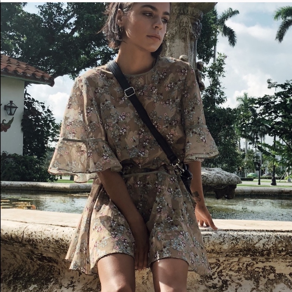 Finders Keepers Dress Size Small worn once